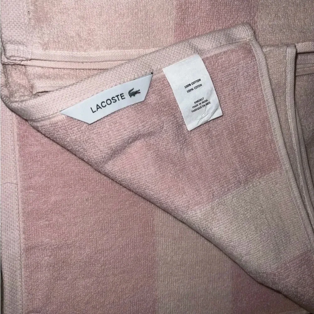 LACOSTE Lot of 3 Bath Towels Pink Large Crocodile 30x52 NWT